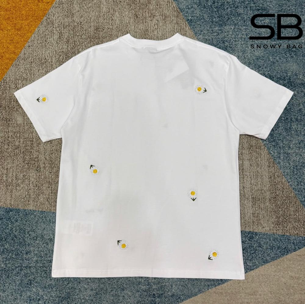 Áo thun Dior Daisy Embroidery Relaxed Fit White Cotton Jersey Trắng với chi tiết logo sang trọng