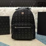 Ba Lô MCM Medium Stark Backpack In Visetos Double Zip Cognac Đen 42CM góc nghiêng chi tiết
