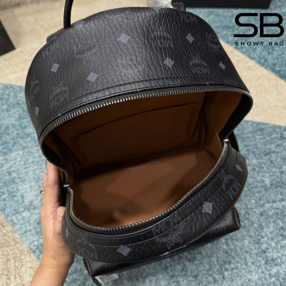 Ba Lô MCM Medium Stark Side Studs Backpack Đen 40CM với thiết kế tinh tế