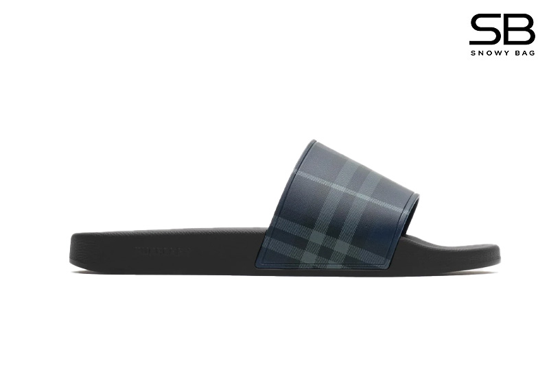 Dép Burberry Check Slides Storm Blue Xanh Đen sang trọng và thanh lịch.