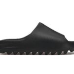 Dép Yeezy Slide Black Onyx 2022 Vân Nhám sang trọng và thời thượng