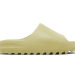 Dép Yeezy Slides Resin - Nhựa Xanh sang trọng và thời thượng