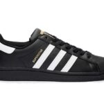 Giày adidas Superstar Core Black Cloud White Gold Đen với thiết kế sang trọng