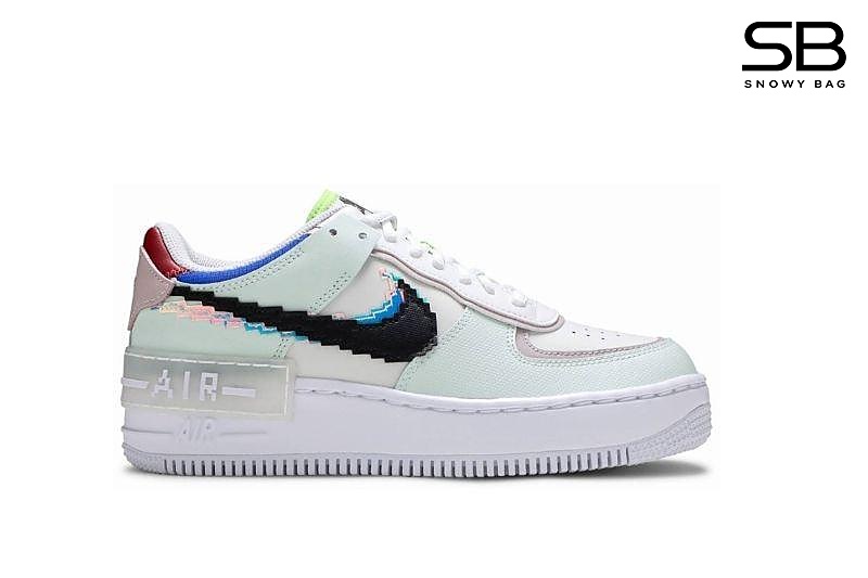 Giày Air Force 1 Shadow SE Pixel Swoosh Barely Green với thiết kế độc đáo