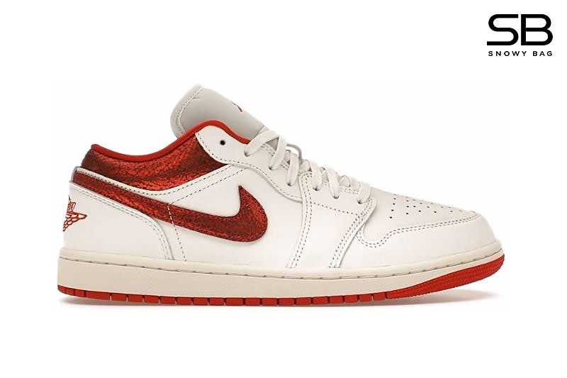 Giày Air Jordan 1 Low Ruby Màu Trắng Đỏ kiểu dáng thể thao