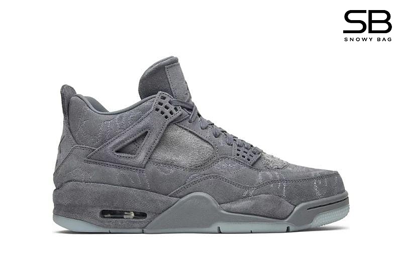 Giày Air Jordan 4 Kaws XX Xám thiết kế độc đáo và thời thượng