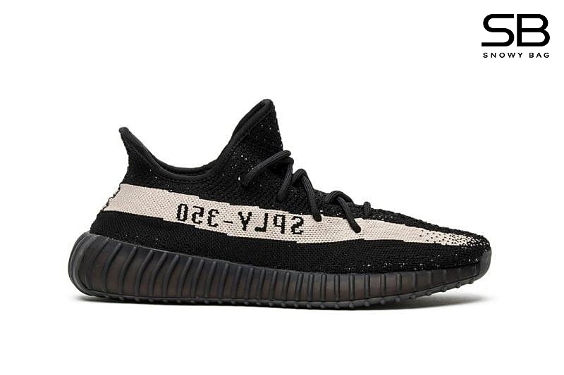 Giày Yeezy 350 V2 Oreo Đen Trắng với thiết kế độc đáo và thời thượng