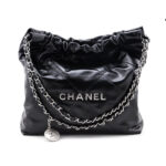 Túi Chanel 22 Medium Bag Black Calfskin SHW sang trọng