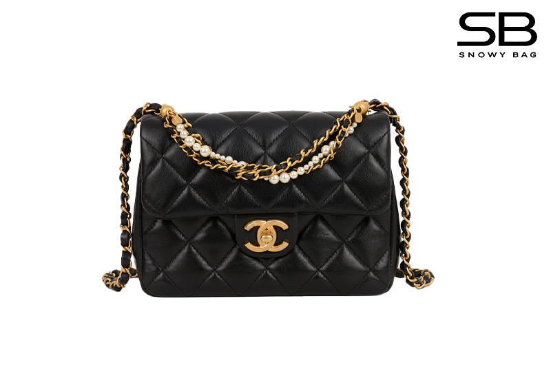 Túi Chanel 24P Mini 8 Flap Bag Màu Đen Shiny Da Cừu GHW 19CM