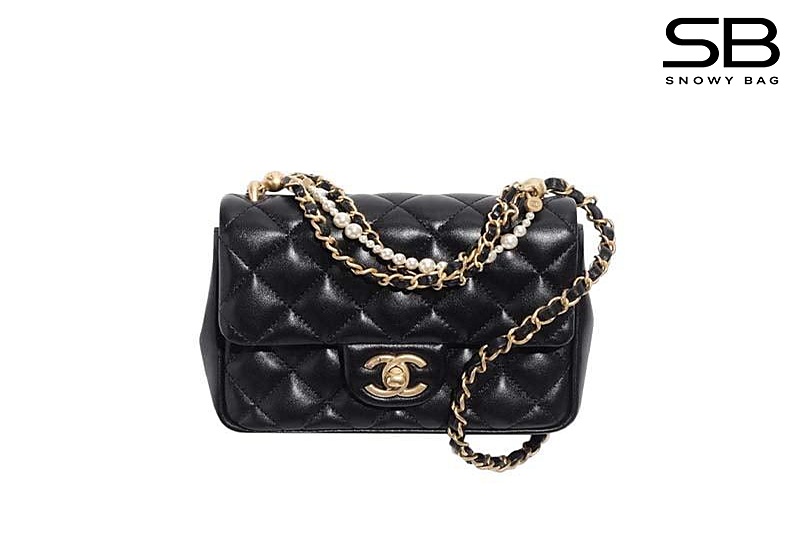 Túi Chanel 24P Mini Flap Bag Black Lambskin GHW 17CM Màu Đen sang trọng