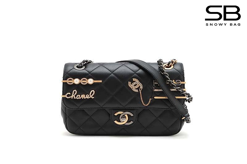 Túi Chanel Pearls Charms Small Flap Bag Black Lambskin Màu Đen 22CM sang trọng