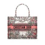 Túi Dior Book Tote Medium Ecru Multicolor 4 Seasons Spring sang trọng