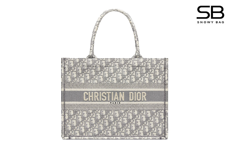 Túi Dior Book Tote Medium Grey Xám sang trọng và đẳng cấp.