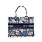 Túi Dior Book Tote Medium Mexico Butterfly Blue họa tiết bướm sang trọng