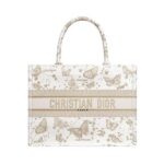 Túi Dior Medium Book Tote White Gold Butterfly Zodiac sang trọng