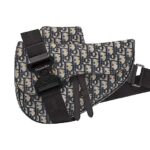 Túi Dior Saddle Bag Oblique Jacquard Đen Kem 26CM sang trọng và thời thượng