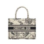 Túi Dior Tote Book Medium White Black Zodiac Size 36 sang trọng và thời thượng