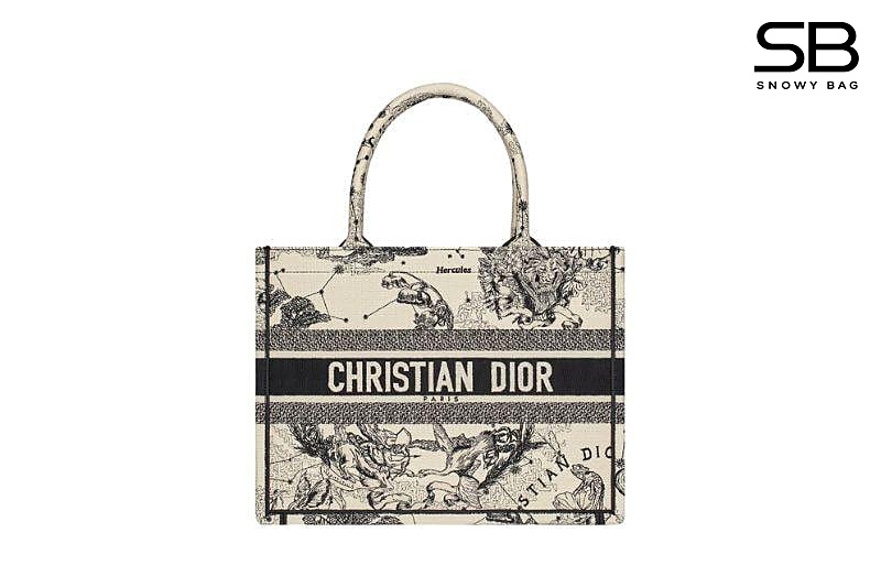 Túi Dior Tote Book Medium White Black Zodiac Size 36 sang trọng và thời thượng
