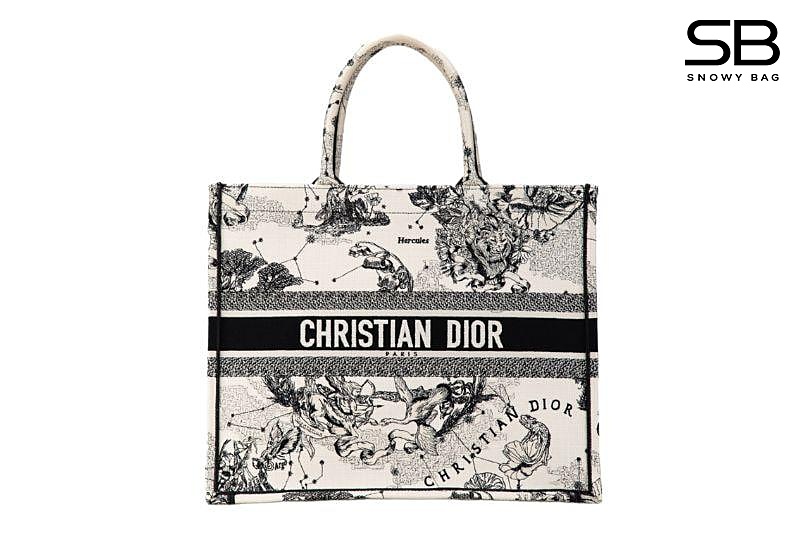 Túi Large Dior Book Tote White Black Zodiac Size 41 sang trọng và nổi bật