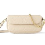 Túi LV Ivy Chain Bag Beige M82210 màu be sang trọng và tinh tế