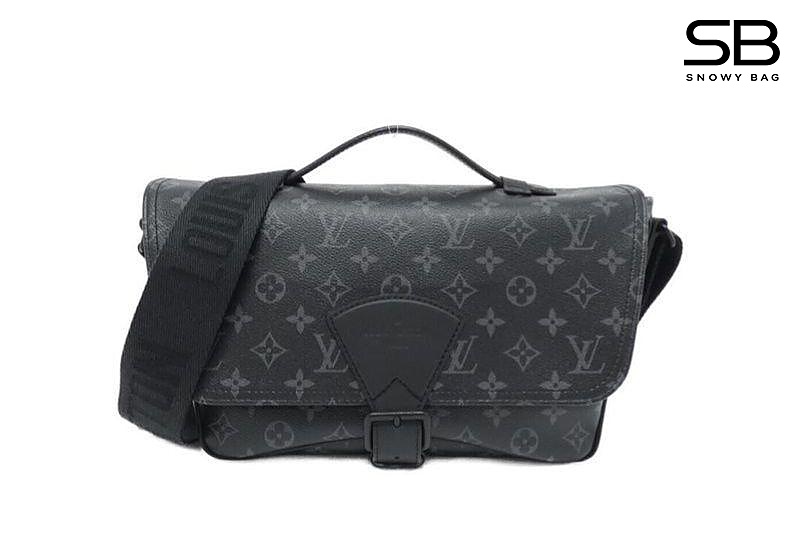 Túi LV Montsouris Messenger M46685 Monogram Eclipse Đen sang trọng