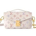 Túi LV Pochette Métis East West Monogram Empreinte M25682 Dream Cream màu kem sang trọng
