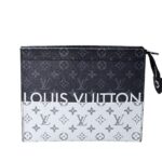 Túi LV Pochette Voyage Monogram Eclipse Split Đen Bạc 27CM sang trọng và thời thượng.