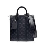 Túi LV Sac Plat Cross Bag M46098 Monogram Eclipse sang trọng và đẳng cấp