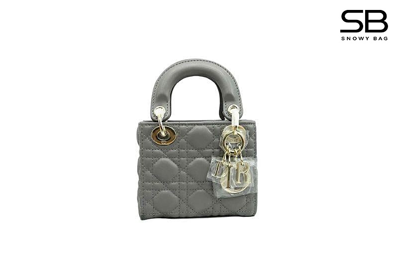 Túi Micro Lady Dior Grey Lambskin GHW màu xám sang trọng