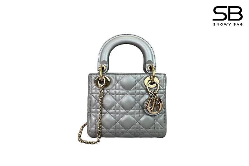 Túi Mini Lady Dior Pearl Grey Lambskin GHW Màu Xám thanh lịch và tinh tế