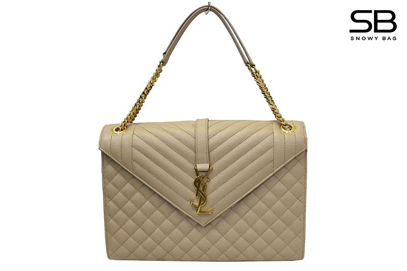 Túi YSL Envelope Large Tri Quilted Beige Grained Calfskin màu be sang trọng