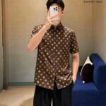 Áo Sơ Mi LV Monogram Printed Short-Sleeved Silk Shirt Deep Brown với thiết kế sang trọng