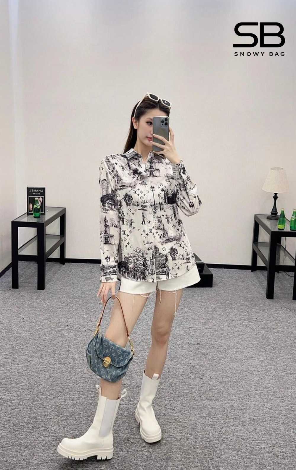 Áo Sơ Mi LV Monogram Toile de Jouy Silk Shirt với chi tiết logo tinh tế