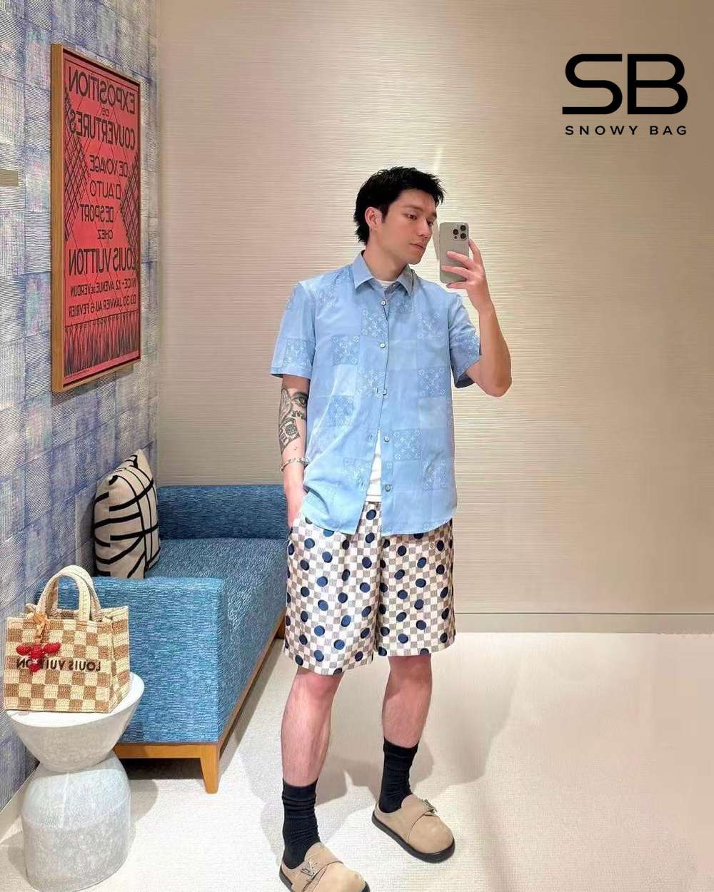 Áo Sơ Mi LV Patchwork Jacquard Short-Sleeved Shirt Monogram Pale Blue với thiết kế tinh tế