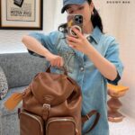 Ba Lô LV Montsouris Cargo Backpack Caramel Da Calfskin M28380 góc nghiêng chi tiết