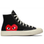 Giày Converse Comme Des Garcons Trái Tim Đen Cổ Cao, thiết kế độc đáo và thời trang.