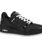Giày Louis Vuitton Trainer Black Embossed Monogram Đen sang trọng và phong cách.