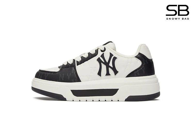 Giày MLB Chunky Liner Embo Monogram White Black Trắng Đen sang trọng và phong cách