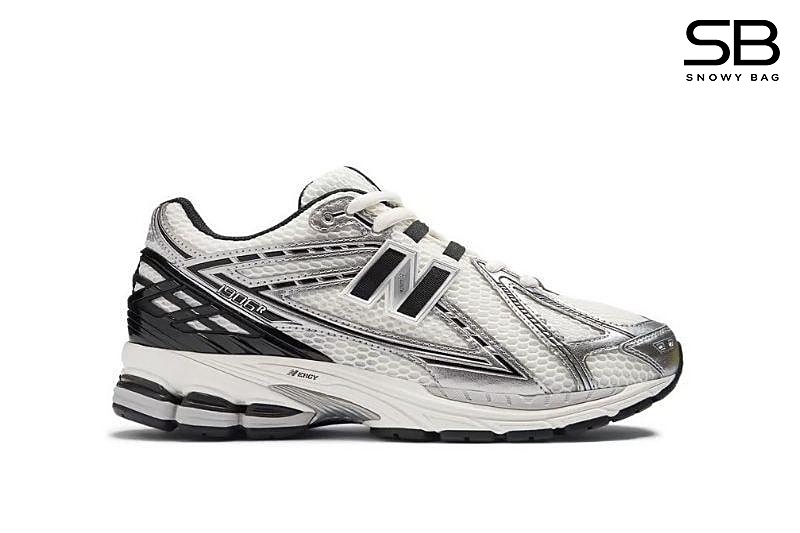 Giày New Balance 1906R Silver Metallic Black Bạc Đen với thiết kế hiện đại