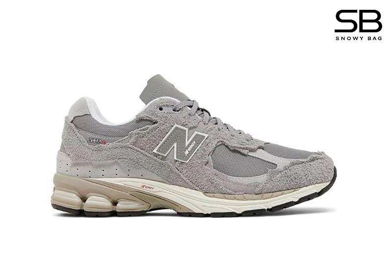 Giày New Balance 2002R Protection Pack màu xám sang trọng