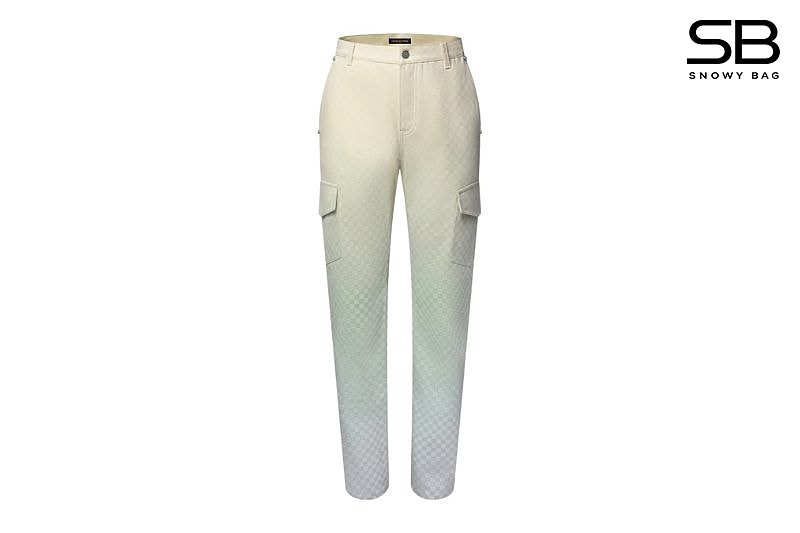 Quần Jean LV Gradient Damier Denim Cargo Pants sang trọng và thời thượng