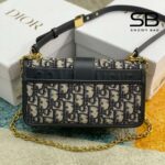 Túi Dior 30 Montaigne East-West Bag With Chain Blue Oblique Jacquard góc nghiêng chi tiết