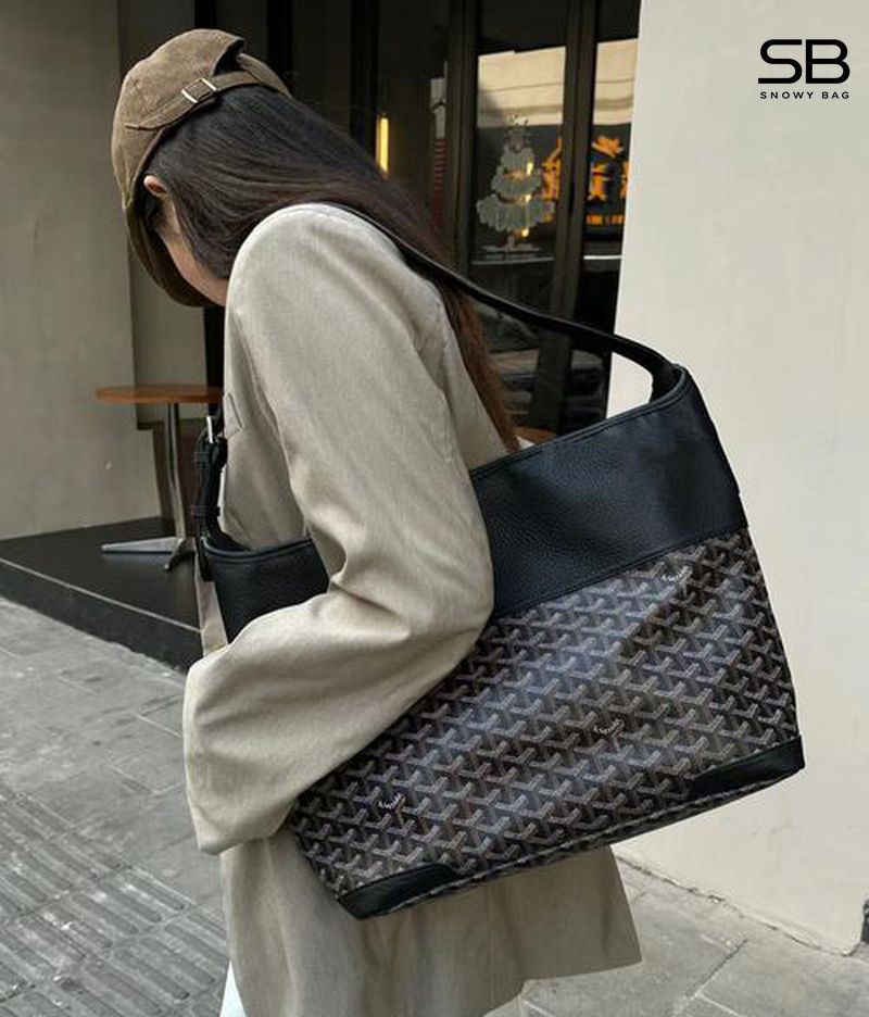 Mẫu túi Goyard phối trang phục đi chơi
