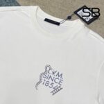 Áo Thun LV Printed T-Shirt Snakes and Ladders Màu Trắng với thiết kế độc đáo.
