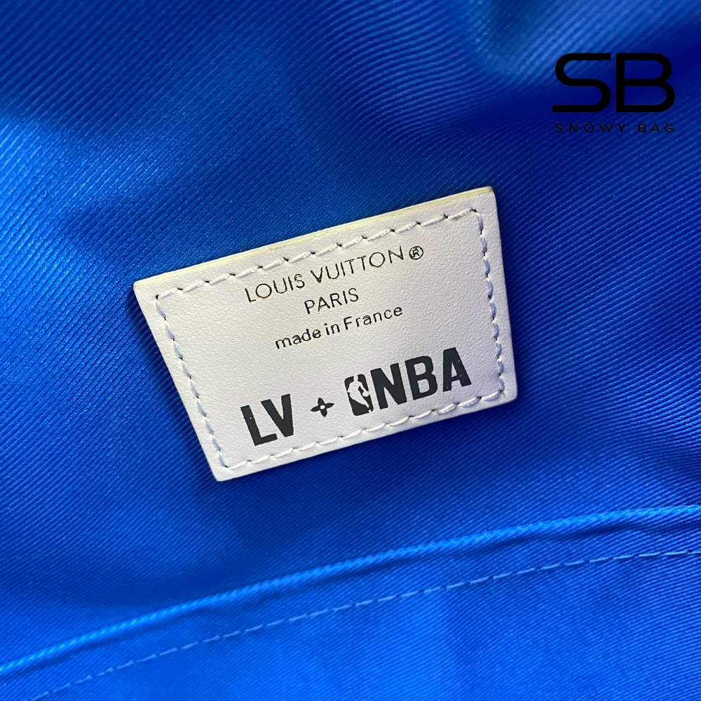 Ba Lô LV x NBA Backpack Monogram Nâu 45CM với thiết kế tinh tế