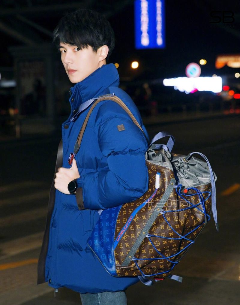 Balo LV Discovery to, rộng rãi