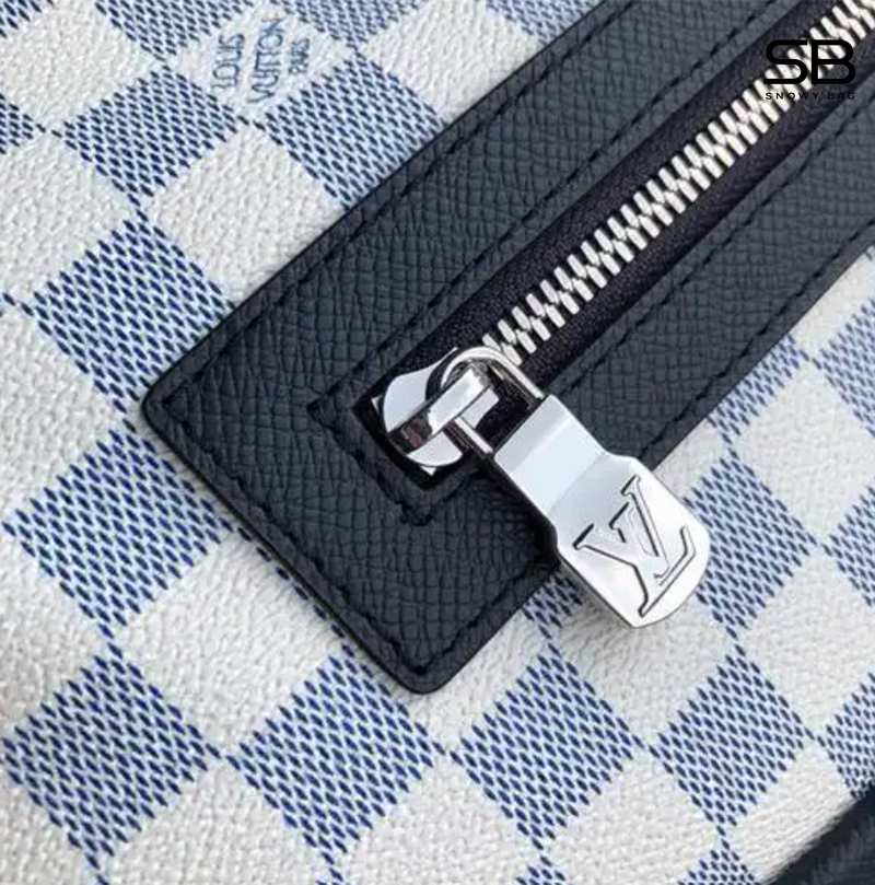 Damier trên balo LV