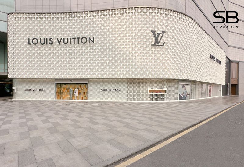 Cửa hàng Louis Vuitton