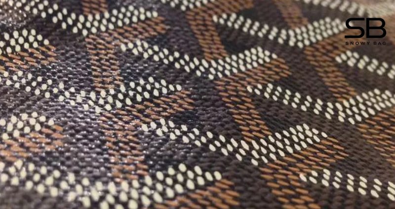 Chất liệu Goyardine Canvas trên túi Goyard