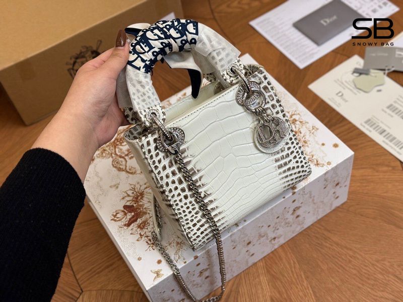 Dior Lady Dior da cá sấu bạch tạng